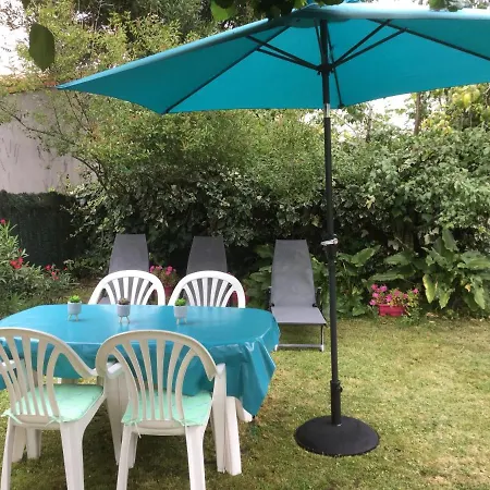 - Charmante Maison Avec Jardin Clos - Proche Marche Central Βίλα Ρουαγιάν