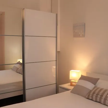 - Charmante Maison Avec Jardin Clos - Proche Marche Central Βίλα Ρουαγιάν