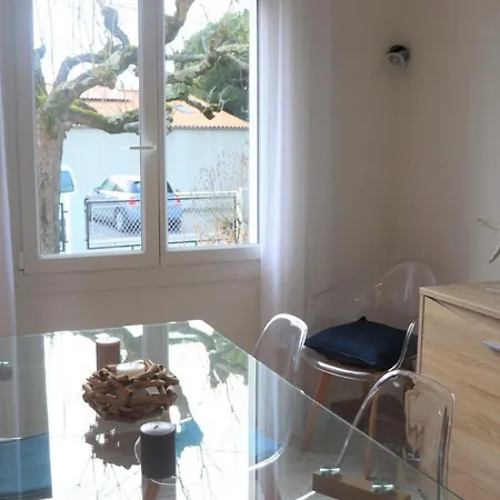 Βίλα - Charmante Maison Avec Jardin Clos - Proche Marche Central *