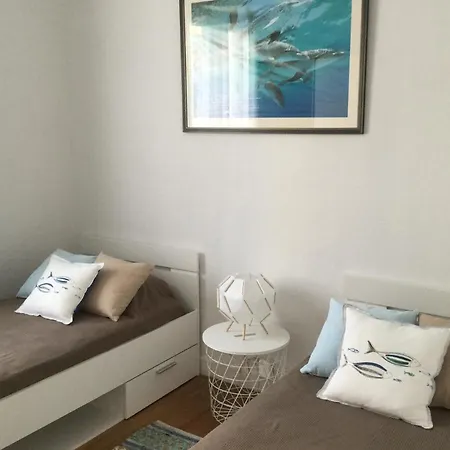 - Charmante Maison Avec Jardin Clos - Proche Marche Central Βίλα