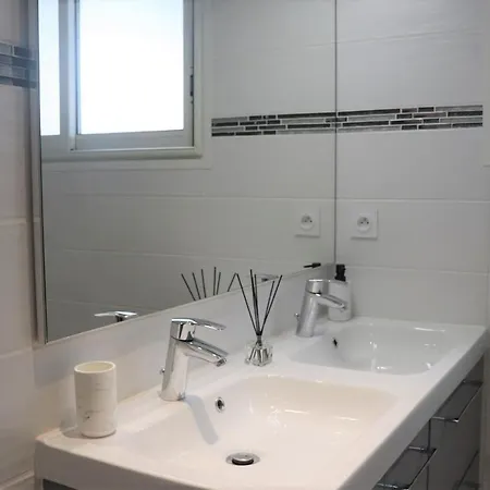 Βίλα - Charmante Maison Avec Jardin Clos - Proche Marche Central *